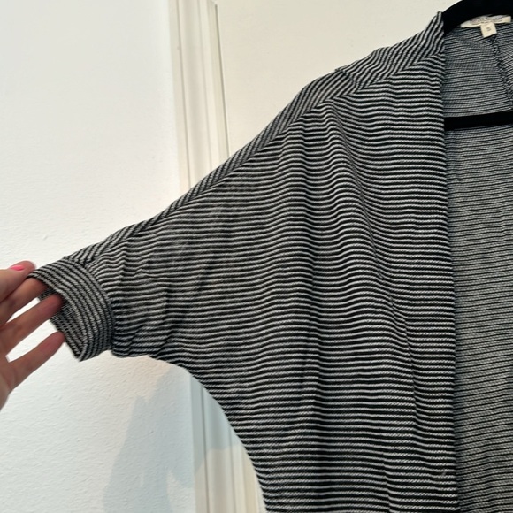 Women’s Rolla Coaster Gray Shrug Open Front Sweater Loose Knit 3/4 Sleeve Small - Picture 2 of 4